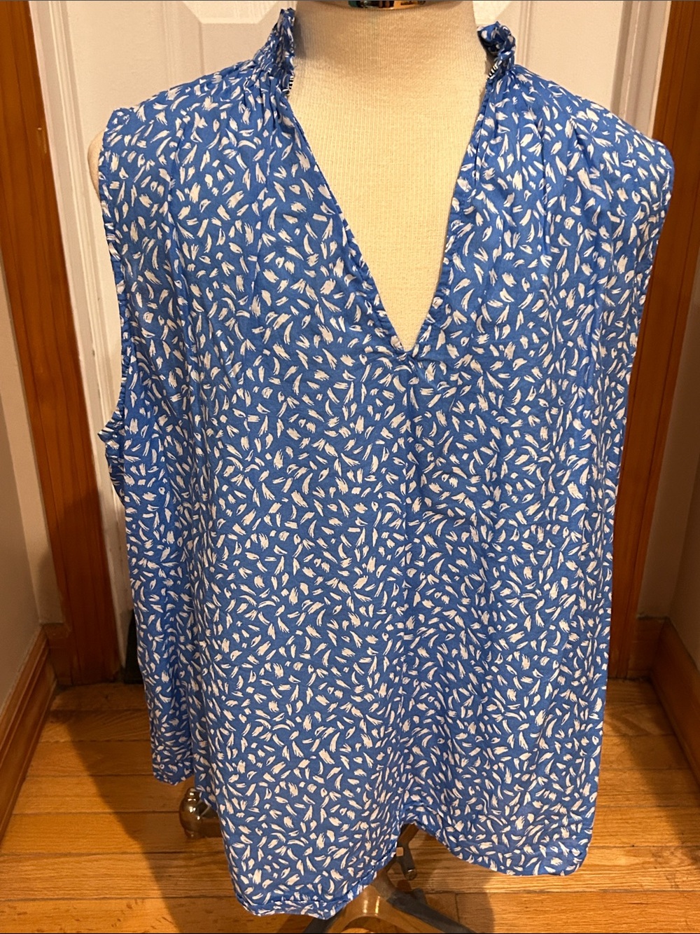 Blue Printed V-Neck Sleeveless Camisole